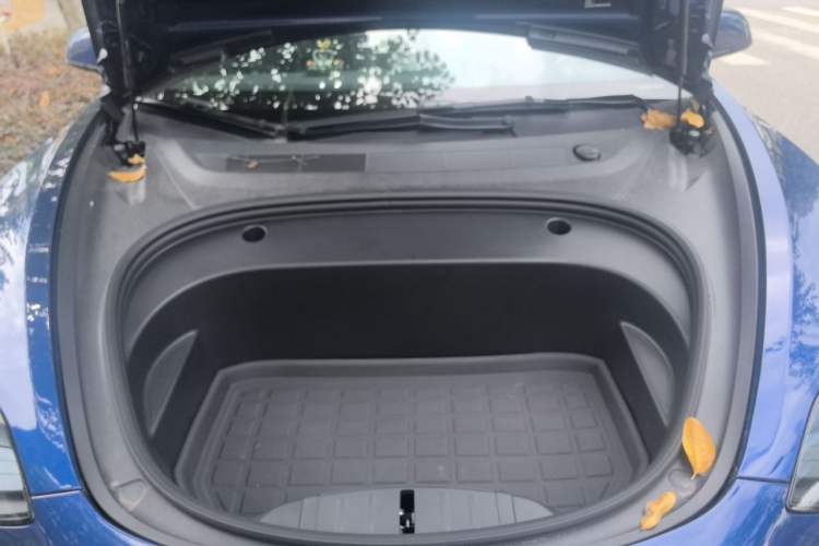 Used Tesla Model 3 2022 Rear-Wheel-Drive Version Engine Bay