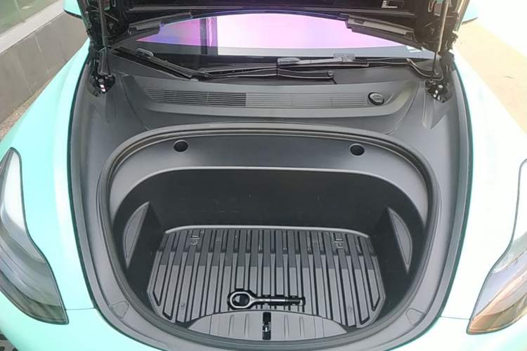 Used Tesla Model 3 2022 Rear-Wheel-Drive Version Engine Bay