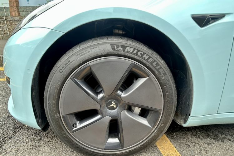 Used Tesla Model 3 2022 Rear-Wheel-Drive Version Exterior 3
