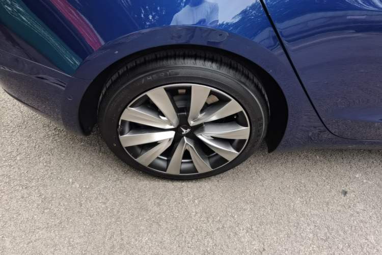 Used Tesla Model 3 2022 Rear-Wheel-Drive Version Exterior 5