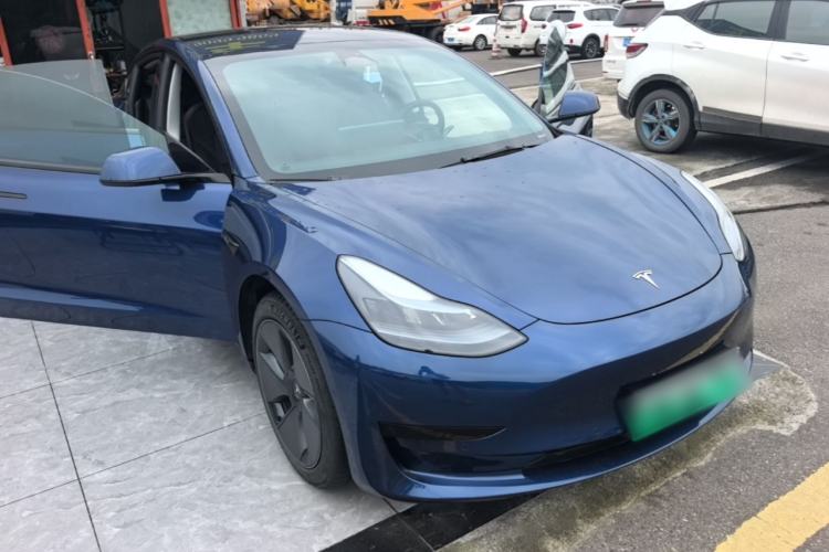 Used Tesla Model 3 2022 Rear-Wheel-Drive Version Front Right 45 Deg