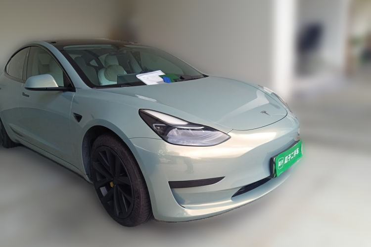 Used Tesla Model 3 2022 Rear-Wheel-Drive Version Front Right 45 Deg