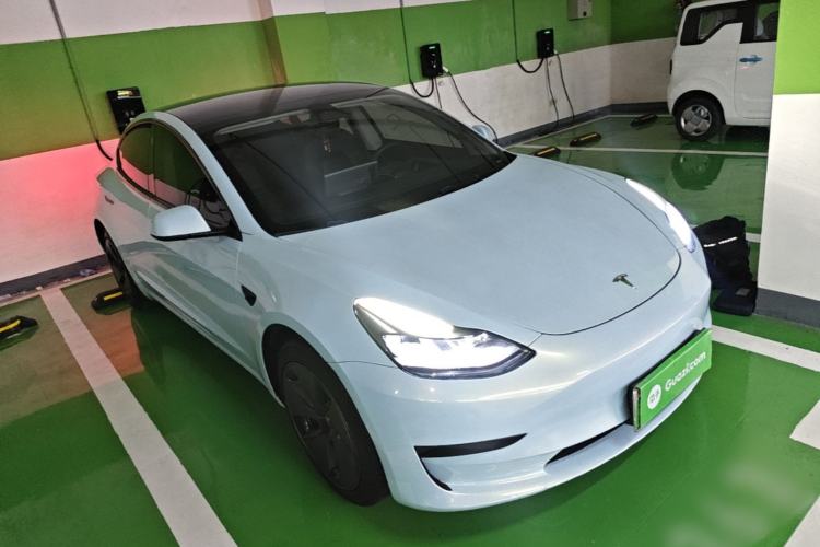 Used Tesla Model 3 2022 Rear-Wheel-Drive Version Front Right 45 Deg