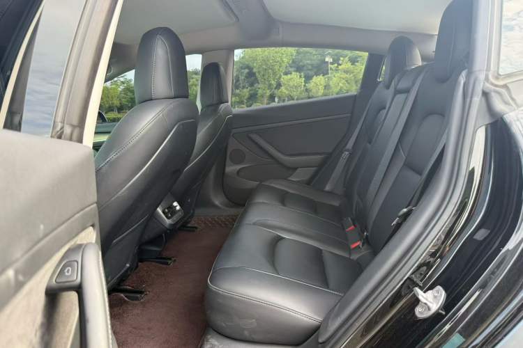 Used Tesla Model 3 2022 Rear-Wheel-Drive Version Interior 2