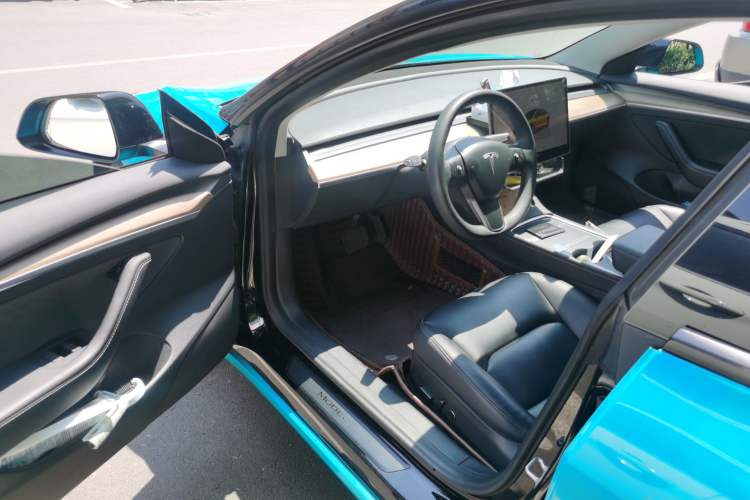 Used Tesla Model 3 2022 Rear-Wheel-Drive Version Interior 3