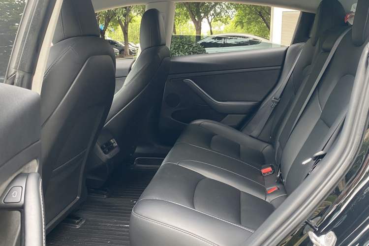 Used Tesla Model 3 2022 Rear-Wheel-Drive Version Interior 3