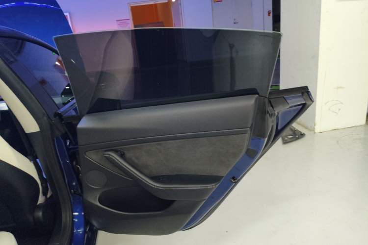 Used Tesla Model 3 2022 Rear-Wheel-Drive Version Interior 3