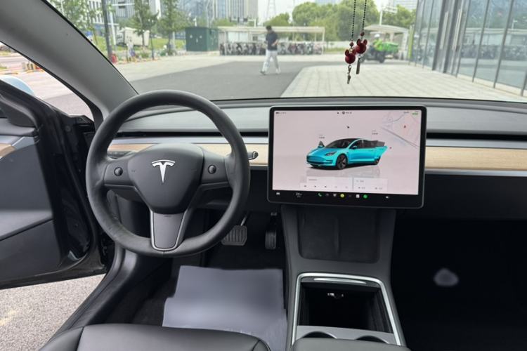 Used Tesla Model 3 2022 Rear-Wheel-Drive Version Interior 9