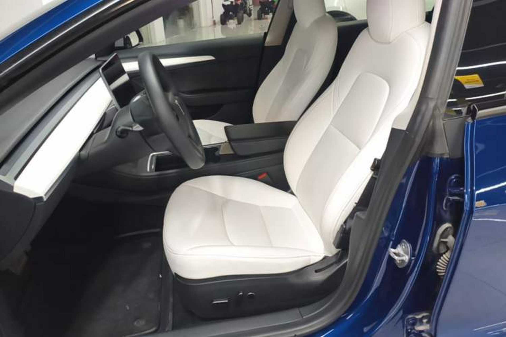 Used Tesla Model 3 2022 Rear-Wheel-Drive Version Left Front Seat