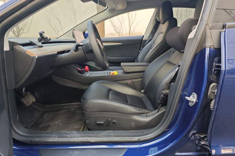 Used Tesla Model 3 2022 Rear-Wheel-Drive Version Left Front Seat