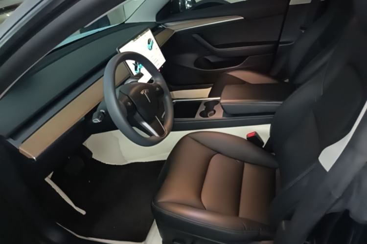 Used Tesla Model 3 2022 Rear-Wheel-Drive Version Left Front Seat