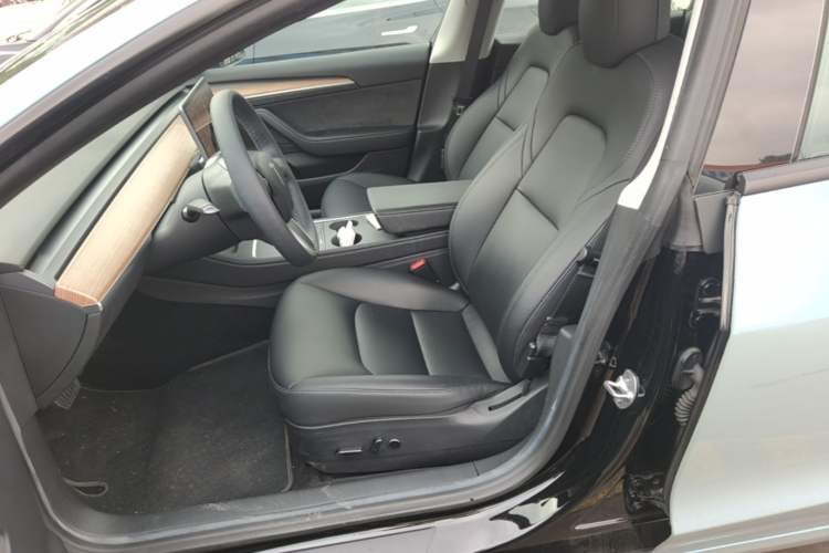 Used Tesla Model 3 2022 Rear-Wheel-Drive Version Left Front Seat