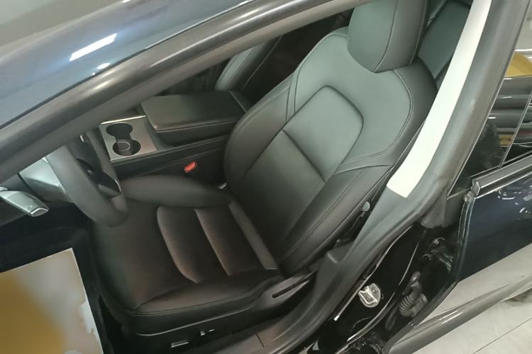 Used Tesla Model 3 2022 Rear-Wheel-Drive Version Left Front Seat
