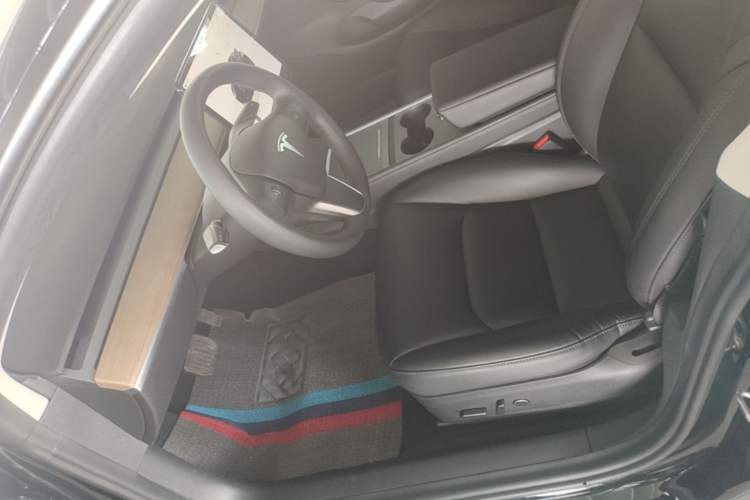 Used Tesla Model 3 2022 Rear-Wheel-Drive Version Left Front Seat