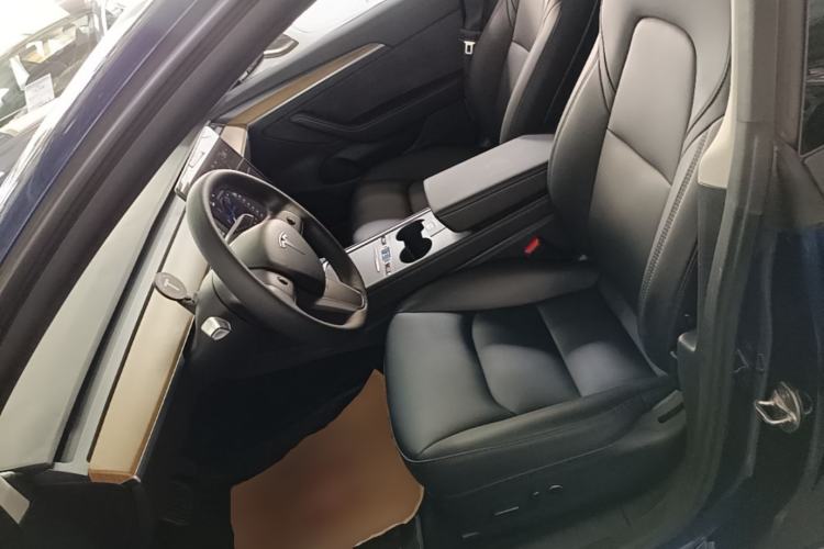 Used Tesla Model 3 2022 Rear-Wheel-Drive Version Left Front Seat