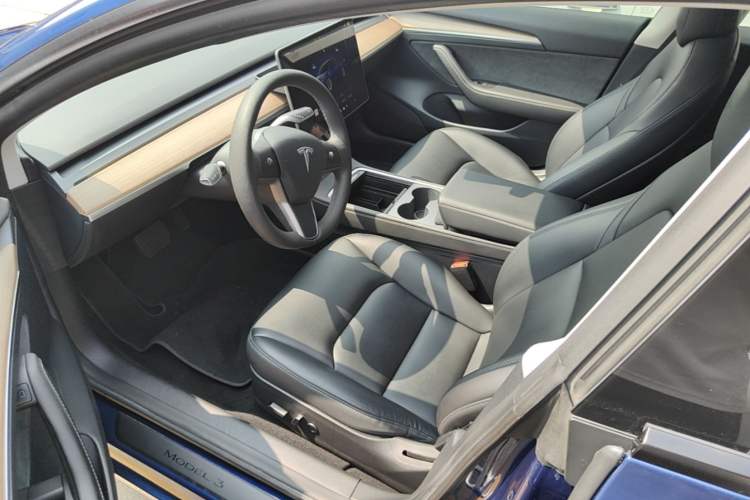 Used Tesla Model 3 2022 Rear-Wheel-Drive Version Left Front Seat