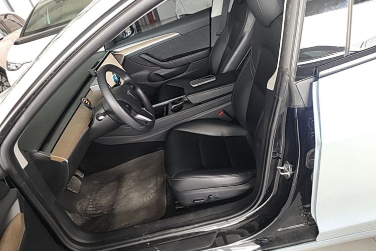 Used Tesla Model 3 2022 Rear-Wheel-Drive Version Left Front Seat