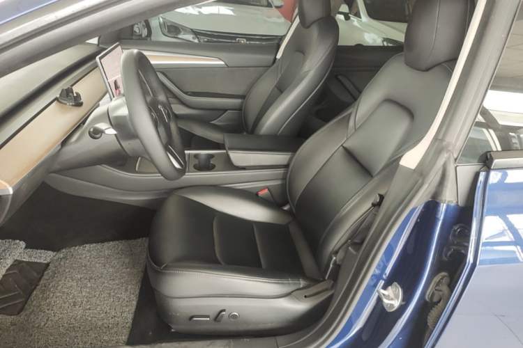 Used Tesla Model 3 2022 Rear-Wheel-Drive Version Left Front Seat