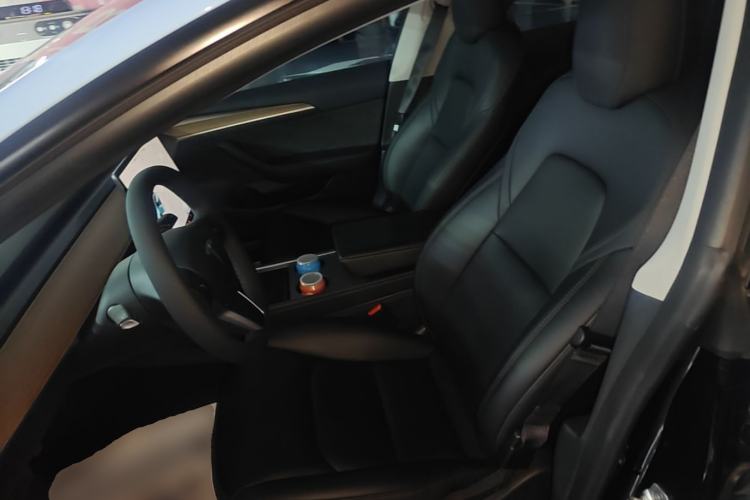 Used Tesla Model 3 2022 Rear-Wheel-Drive Version Left Front Seat
