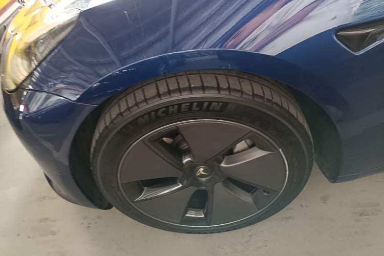 Used Tesla Model 3 2022 Rear-Wheel-Drive Version Left Front Wheel Hub