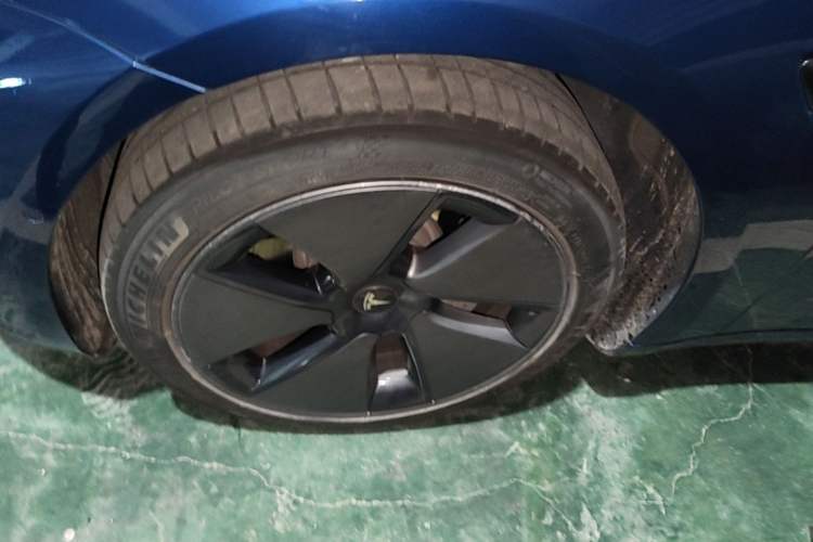 Used Tesla Model 3 2022 Rear-Wheel-Drive Version Left Front Wheel Hub