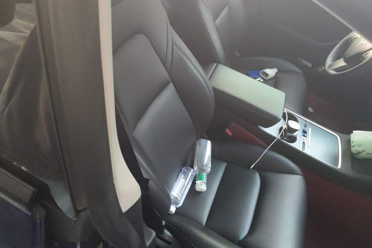 Used Tesla Model 3 2022 Rear-Wheel-Drive Version Right Front Seat
