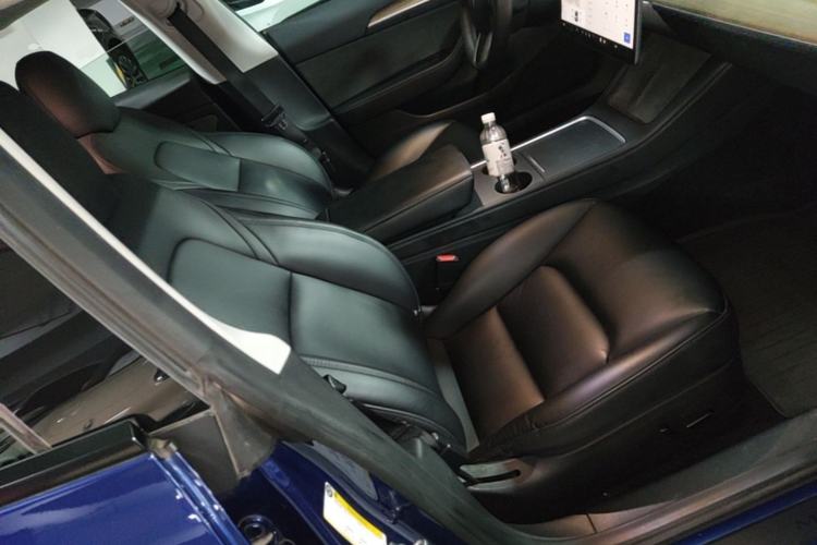 Used Tesla Model 3 2022 Rear-Wheel-Drive Version Right Front Seat