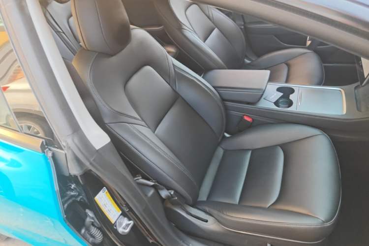 Used Tesla Model 3 2022 Rear-Wheel-Drive Version Right Front Seat