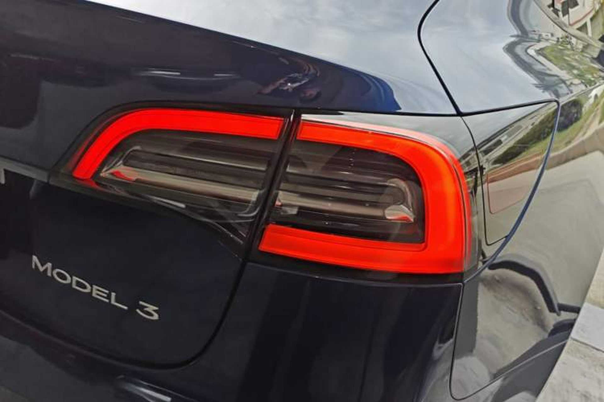Used Tesla Model 3 2022 Rear-Wheel-Drive Version Right Rear Taillight