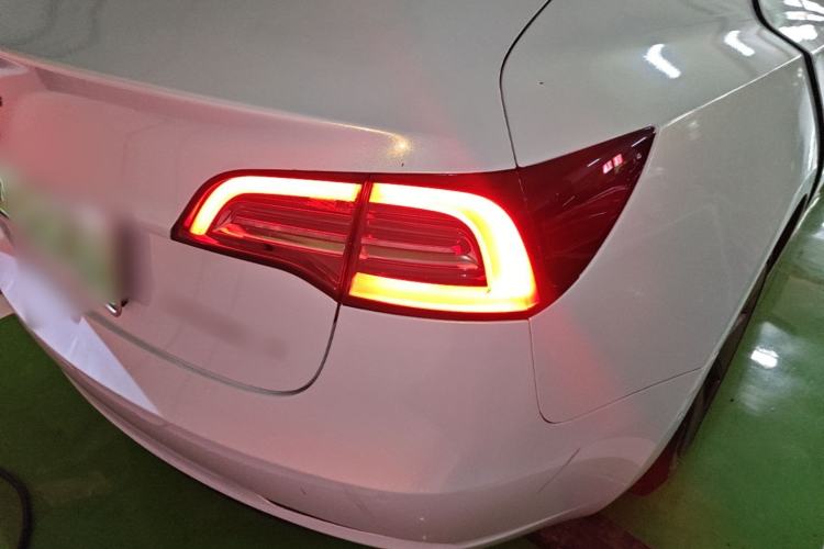 Used Tesla Model 3 2022 Rear-Wheel-Drive Version Right Rear Taillight