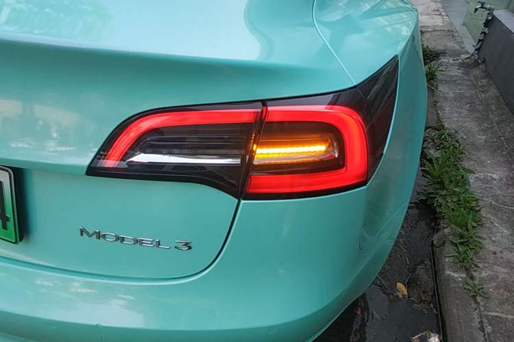 Used Tesla Model 3 2022 Rear-Wheel-Drive Version Right Rear Taillight
