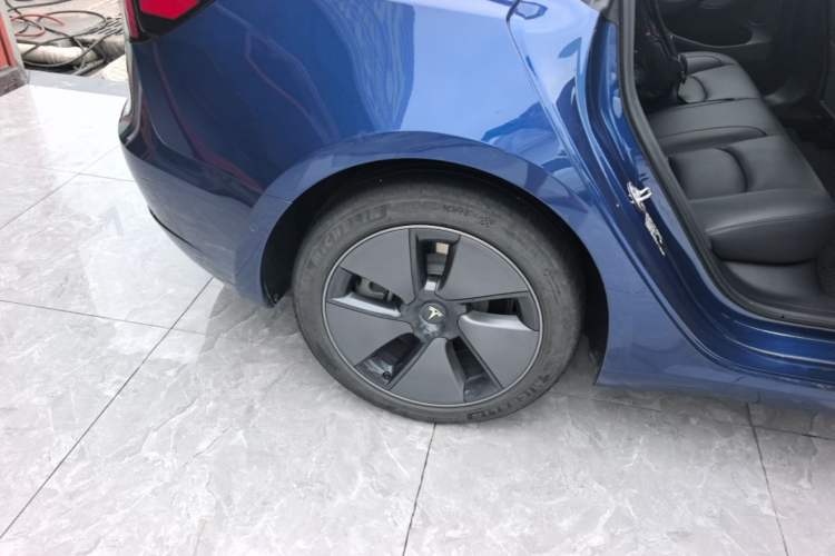 Used Tesla Model 3 2022 Rear-Wheel-Drive Version Right Rear Wheel Hub