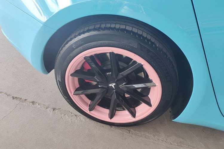Used Tesla Model 3 2022 Rear-Wheel-Drive Version Right Rear Wheel Hub