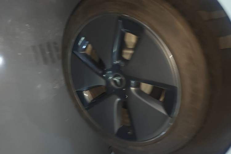 Used Tesla Model 3 2022 Rear-Wheel-Drive Version Right Rear Wheel Hub