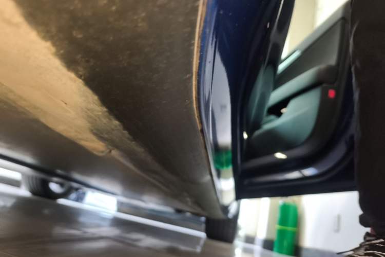 Used Tesla Model 3 2022 Performance High-Performance All-Wheel-Drive Version Right Side Sill