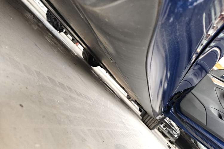 Used Tesla Model 3 2022 Rear-Wheel-Drive Version Right Side Sill