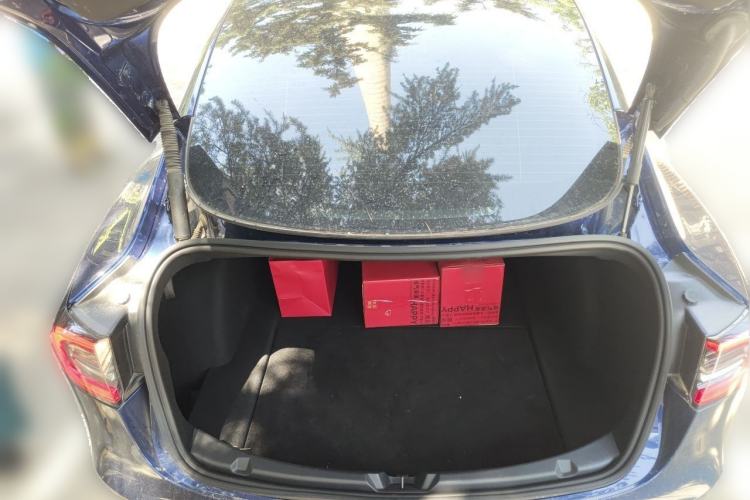 Used Tesla Model 3 2022 Rear-Wheel-Drive Version Trunk