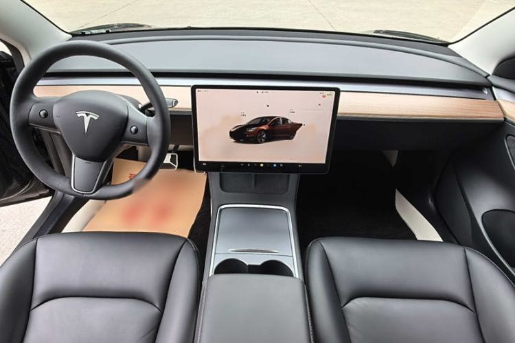 Used Tesla Model 3 2022 Rear-Wheel-Drive Version Interior 2