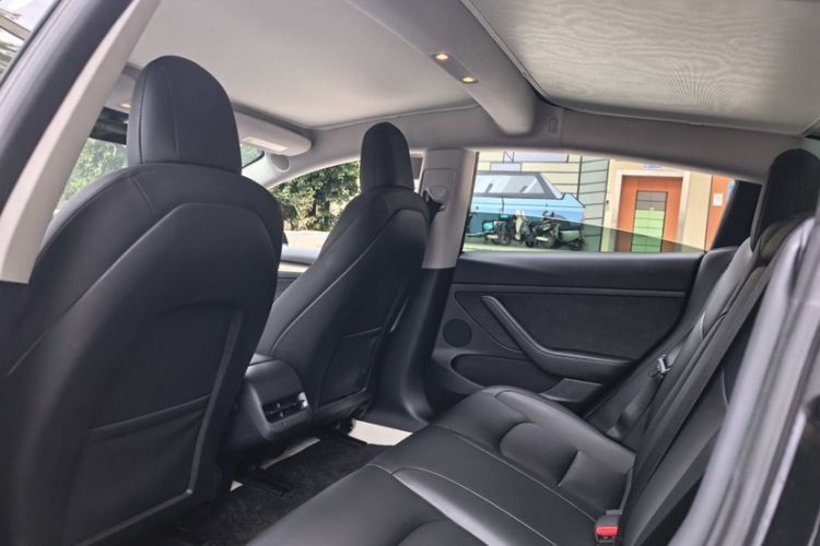 Used Tesla Model 3 2022 Rear-Wheel-Drive Version Interior 4