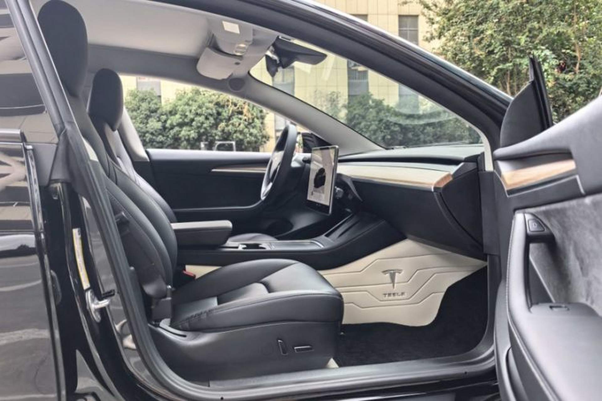 Used Tesla Model 3 2022 Rear-Wheel-Drive Version Interior 5
