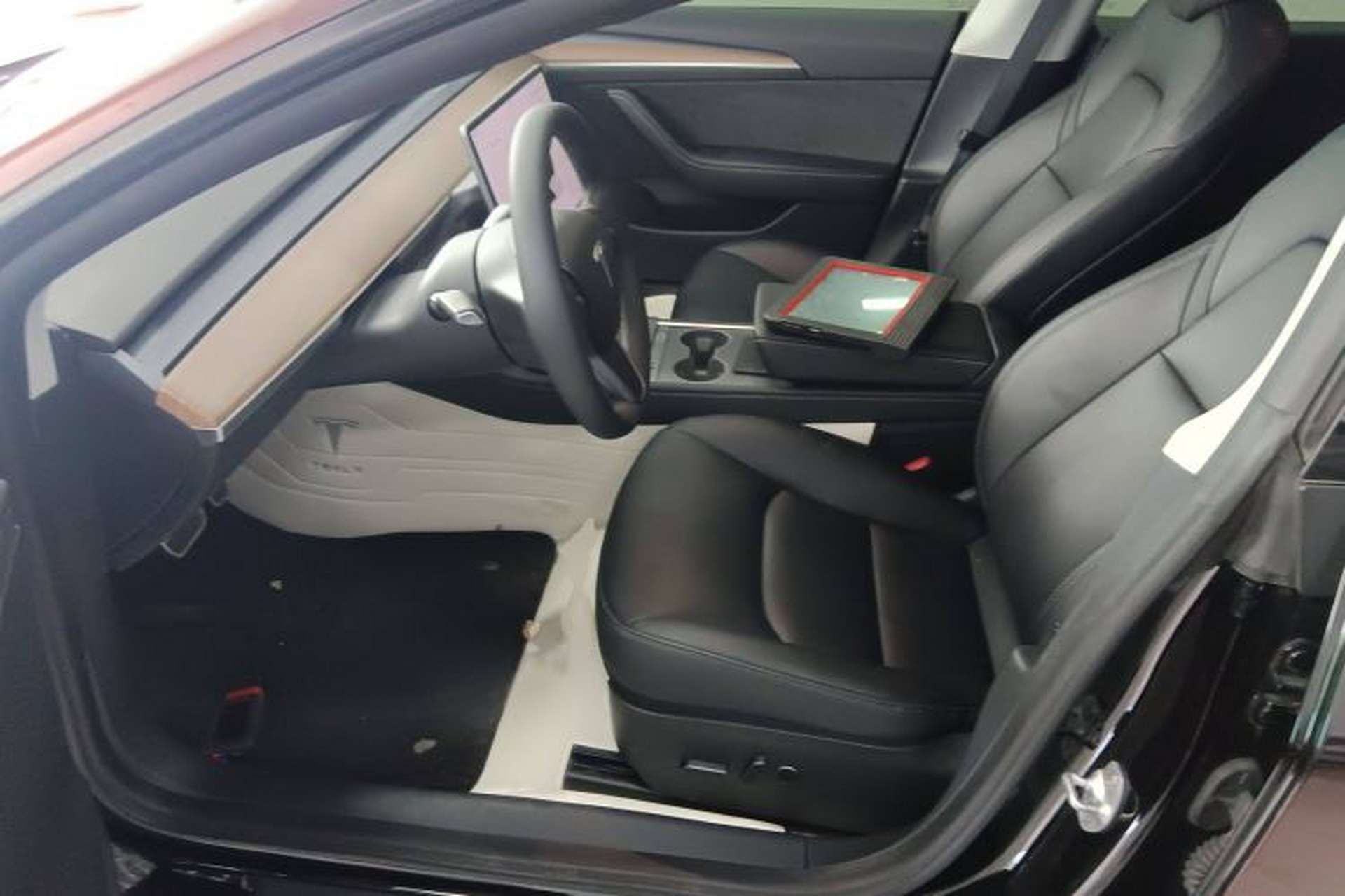 Used Tesla Model 3 2022 Rear-Wheel-Drive Version Left Front Seat