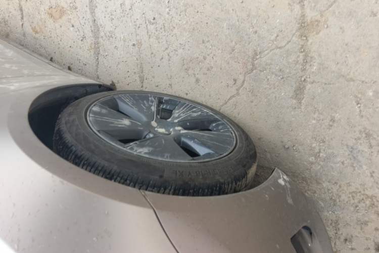 Used Tesla Model 3 2022 Rear-Wheel-Drive Version Left Front Wheel Hub