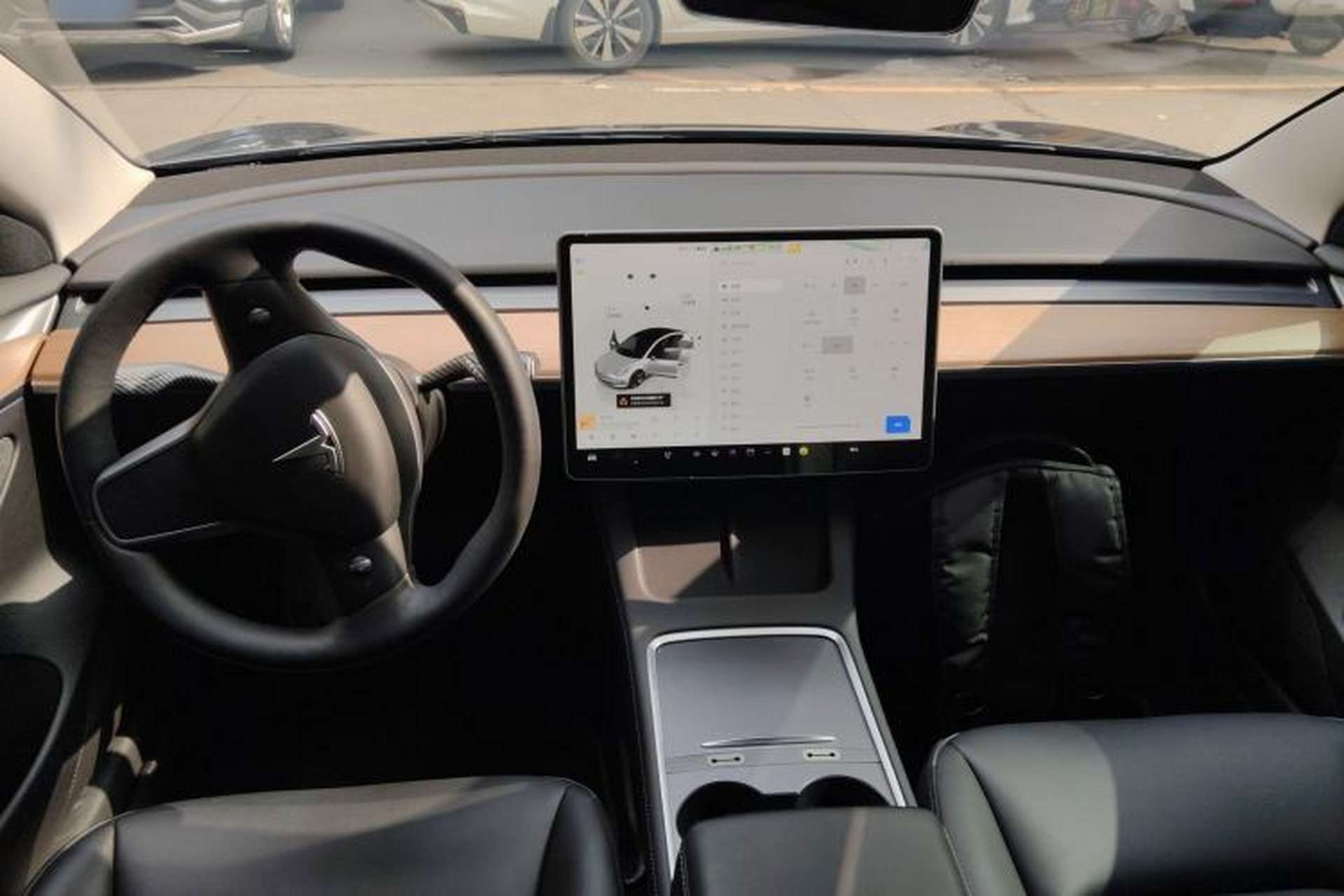 Used Tesla Model 3 2022 Rear-Wheel-Drive Version Center Console