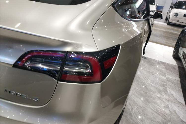 Used Tesla Model 3 2022 Rear-Wheel-Drive Version Exterior 1