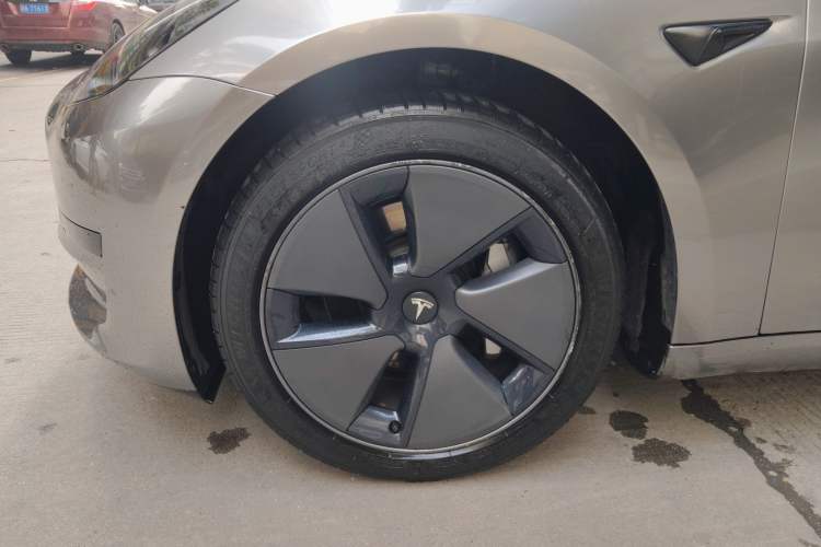 Used Tesla Model 3 2022 Rear-Wheel-Drive Version Left Front Wheel Hub