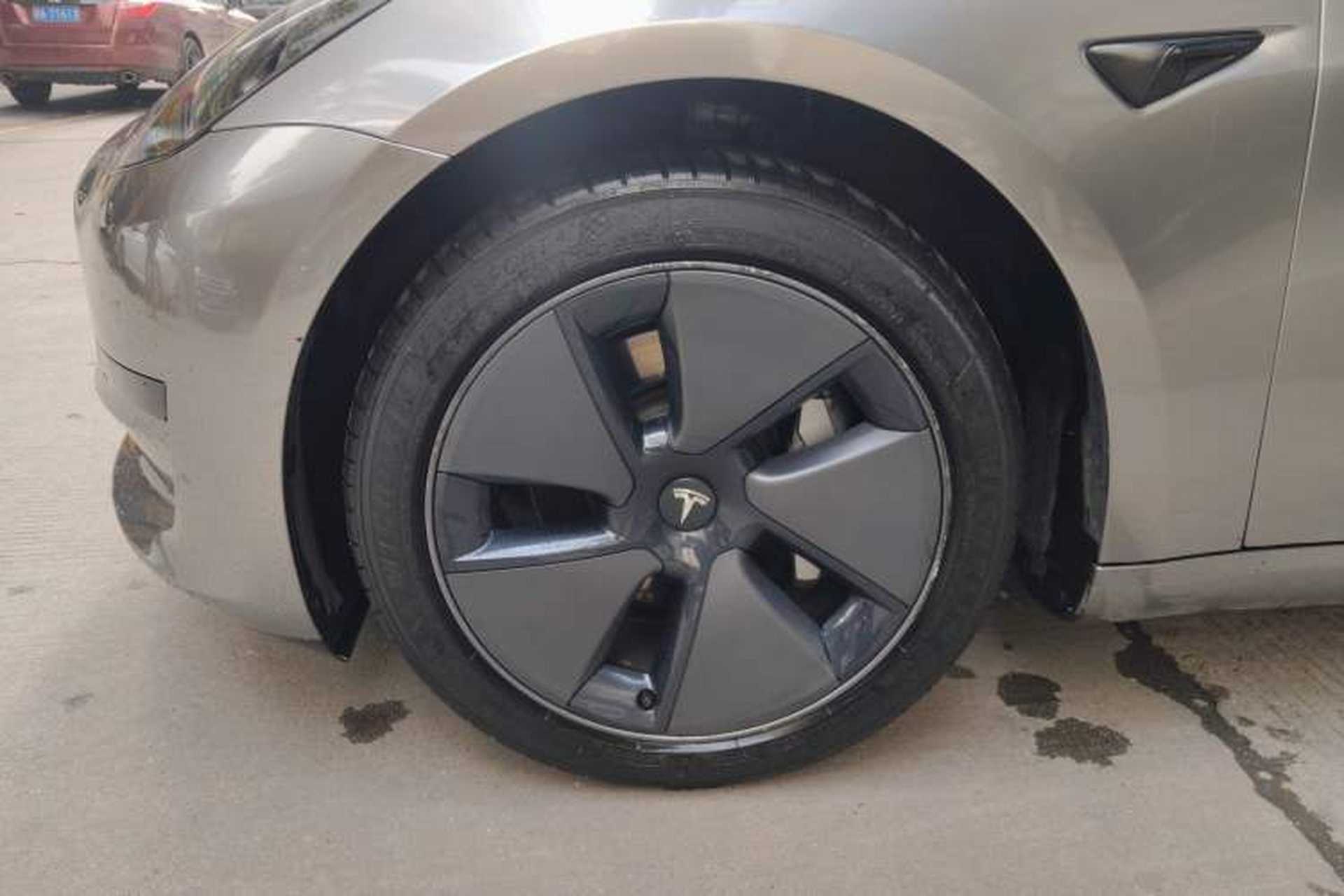 Used Tesla Model 3 2022 Rear-Wheel-Drive Version Left Front Wheel Hub