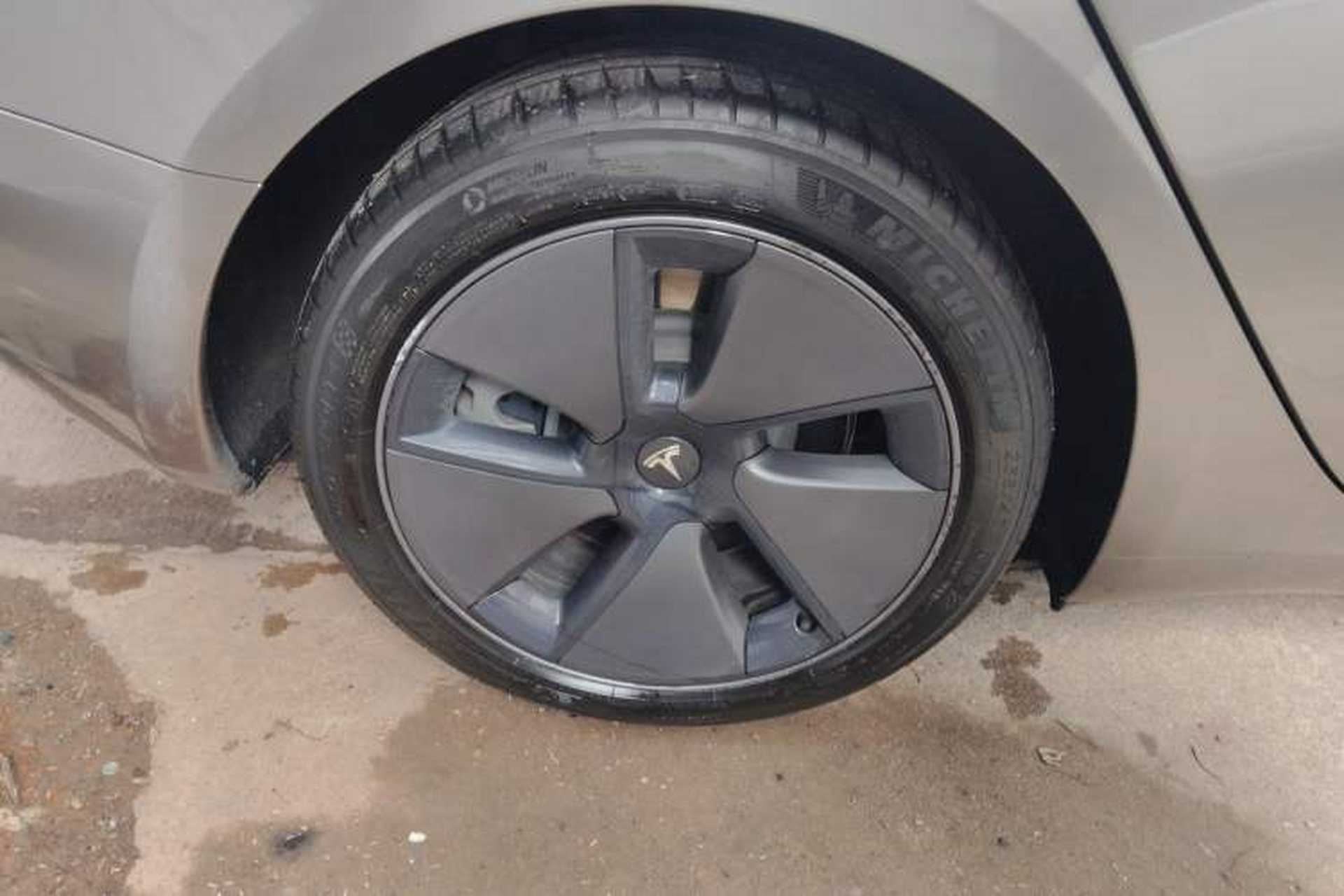 Used Tesla Model 3 2022 Rear-Wheel-Drive Version Right Rear Wheel Hub