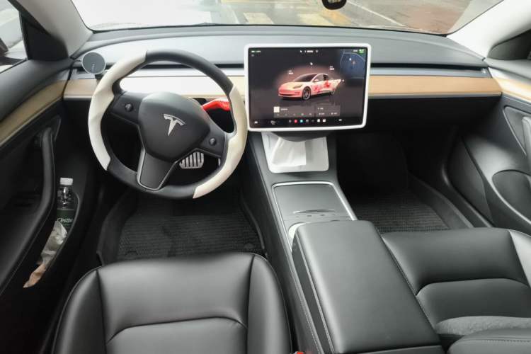 Used Tesla Model 3 2022 Performance High-Performance All-Wheel-Drive Version Center Console