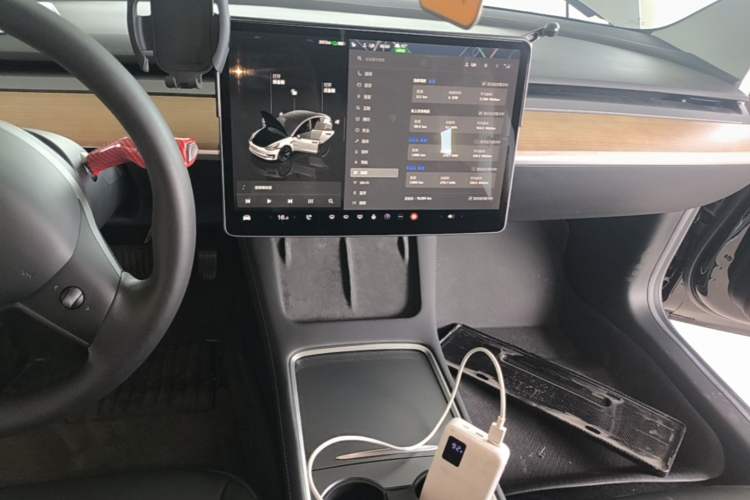 Used Tesla Model 3 2022 Rear-Wheel-Drive Version Audio And AC Panel