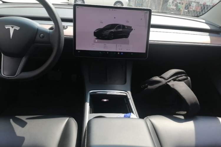 Used Tesla Model 3 2022 Rear-Wheel-Drive Version Audio And AC Panel